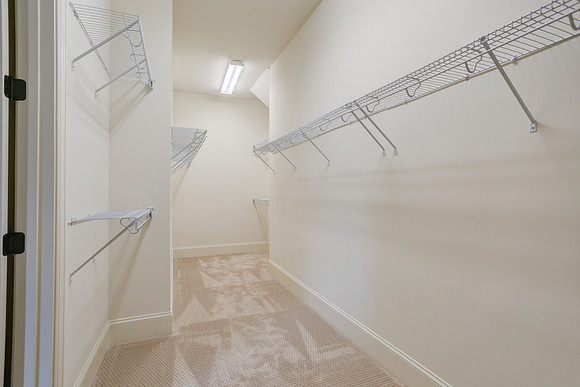 Master Closet-1