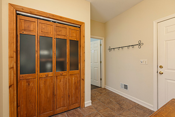1561 Halisport Lake Dr-27