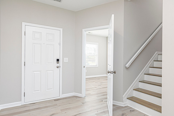 418 Matera Dr-6