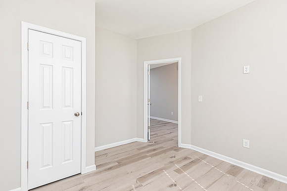 418 Matera Dr-8