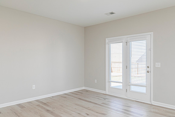 418 Matera Dr-15