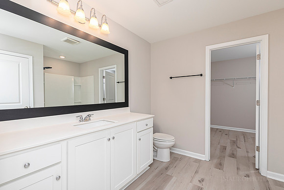 418 Matera Dr-27