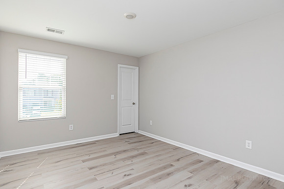 418 Matera Dr-32