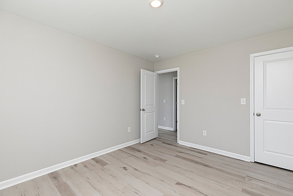 418 Matera Dr-34
