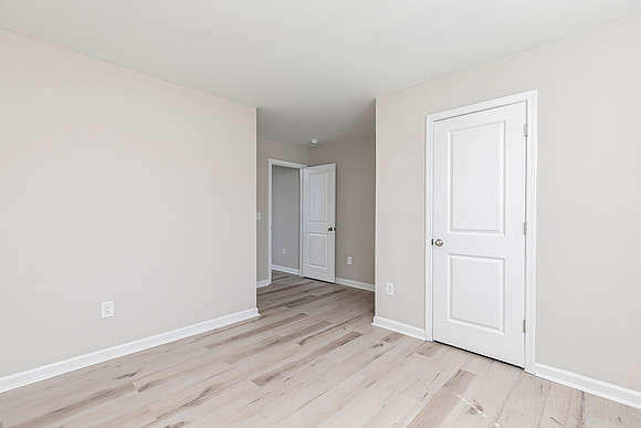 418 Matera Dr-38