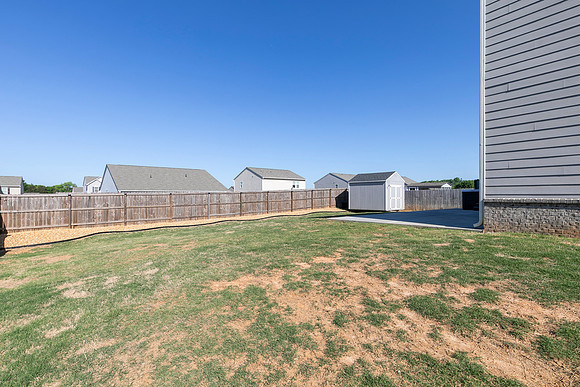 418 Matera Dr-39