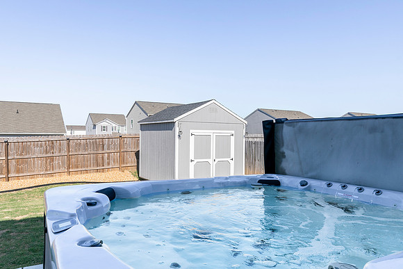 418 Matera Dr-43