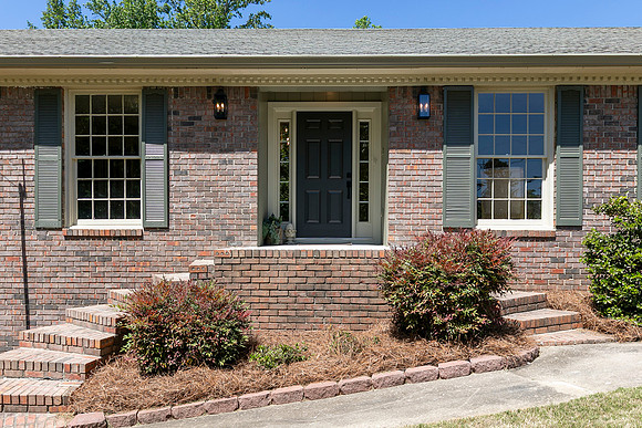 3554 Geralding St-4