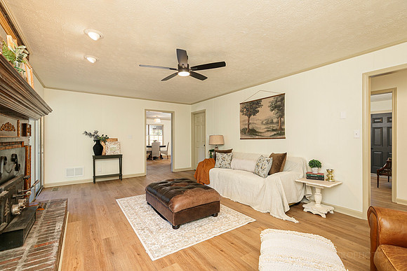 3554 Geralding St-27