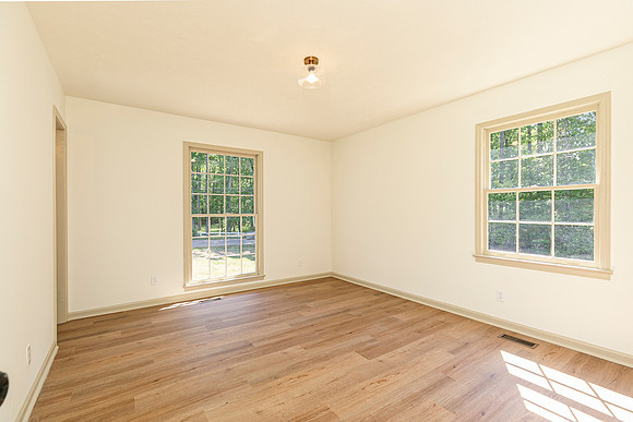 3554 Geralding St-33