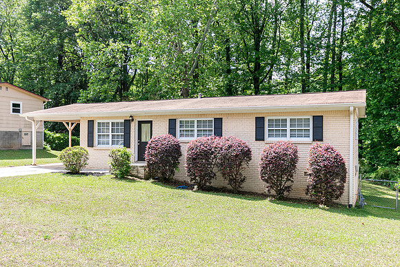 1898 Live Oak Dr-2