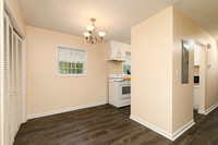 1898 Live Oak Dr-8