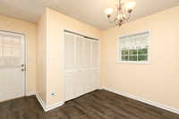 1898 Live Oak Dr-9
