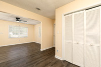 1898 Live Oak Dr-10