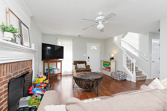 2812 Amhurst Way-6