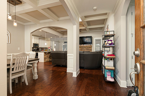 601 Hanover Dr-4