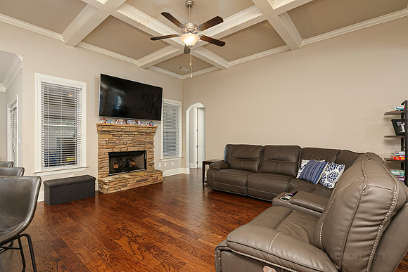 601 Hanover Dr-11