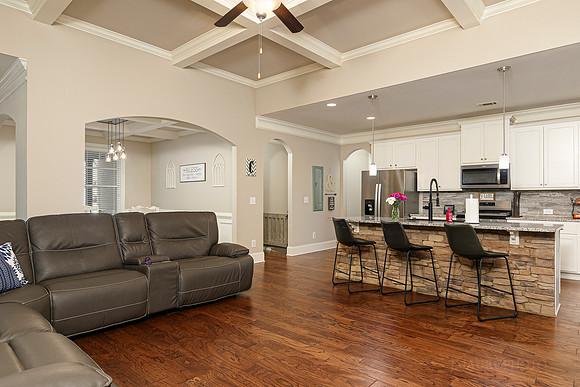 601 Hanover Dr-13