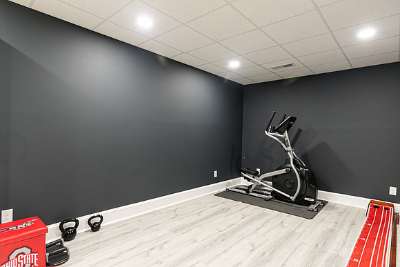 601 Hanover Dr-39