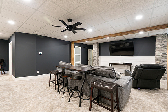 601 Hanover Dr-42