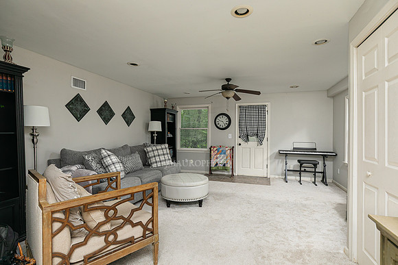 1821 Bromley Way-41