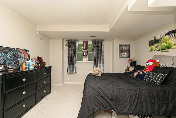 1821 Bromley Way-45