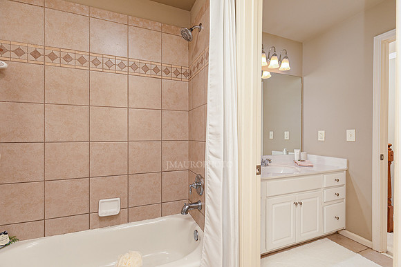 5674 Hollowbrook Lane-37