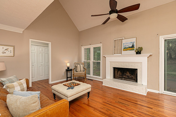 3077 Milford Chase Dr-18
