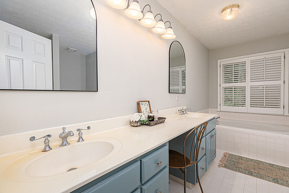 3077 Milford Chase Dr-23
