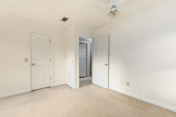 3077 Milford Chase Dr-31