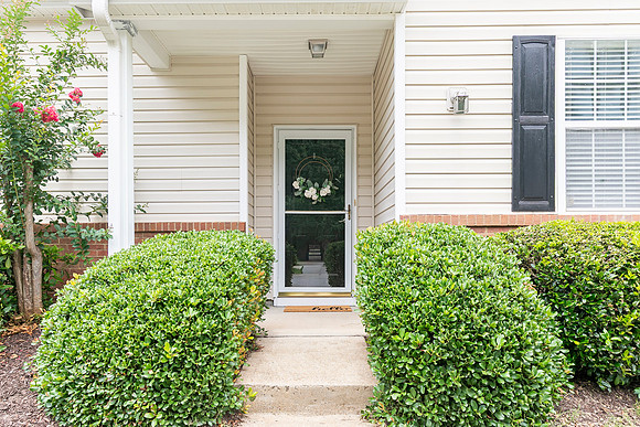 707 Bedford Ct-4