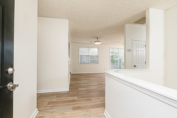 707 Bedford Ct-5
