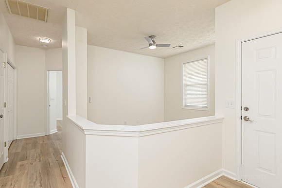 707 Bedford Ct-6
