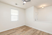 707 Bedford Ct-7