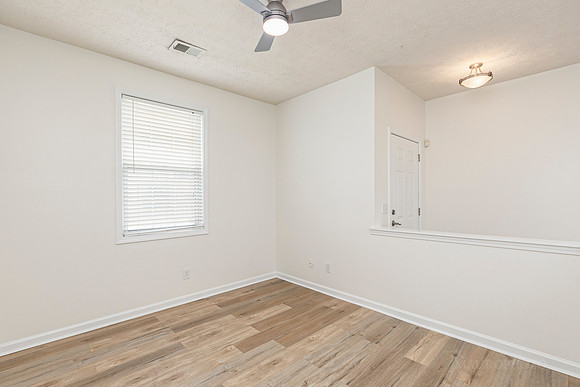 707 Bedford Ct-7