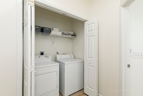 707 Bedford Ct-8