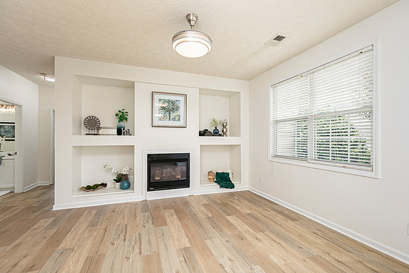 707 Bedford Ct-10