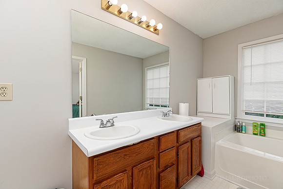 5216 Glendoara Ct-19