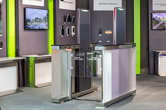 013A9923-2