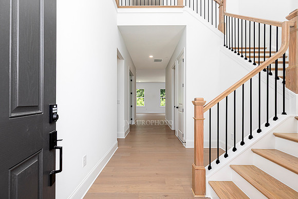 Hillside Traditional-5