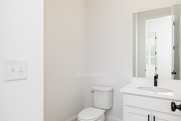 Hillside Traditional-12