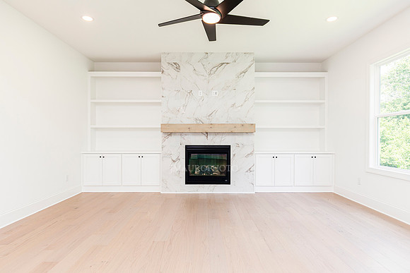 Hillside Traditional-14