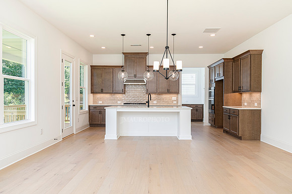 Hillside Traditional-17
