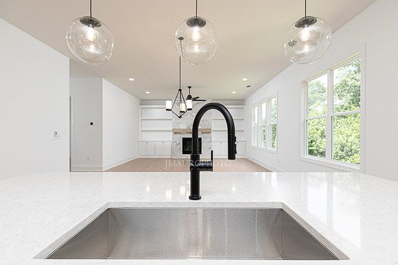 Hillside Traditional-23