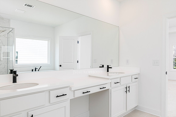 Hillside Traditional-35
