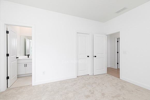Hillside Traditional-38