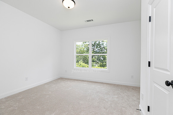 Hillside Traditional-40