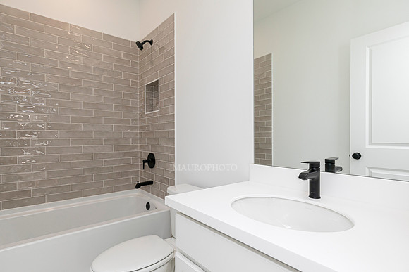 Hillside Traditional-44