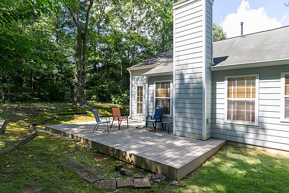 5021 River Rock Way-31
