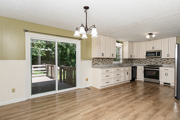 2133 Sandy Plains Road-14